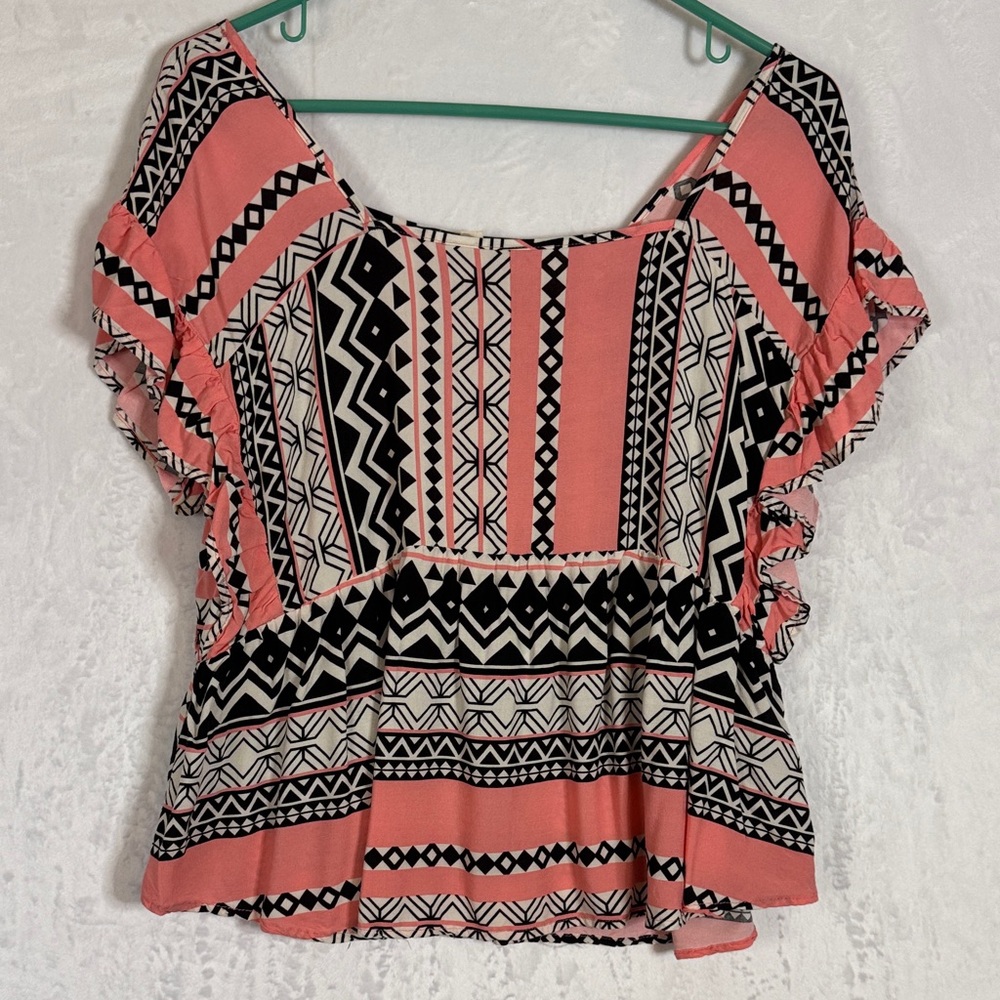 Easel Pink and Black Women's Top Small